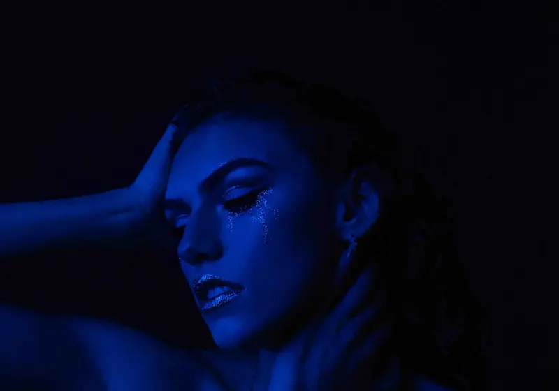 Alt-Pop Singer Halston Dare Releases Music Video for "Replace You"